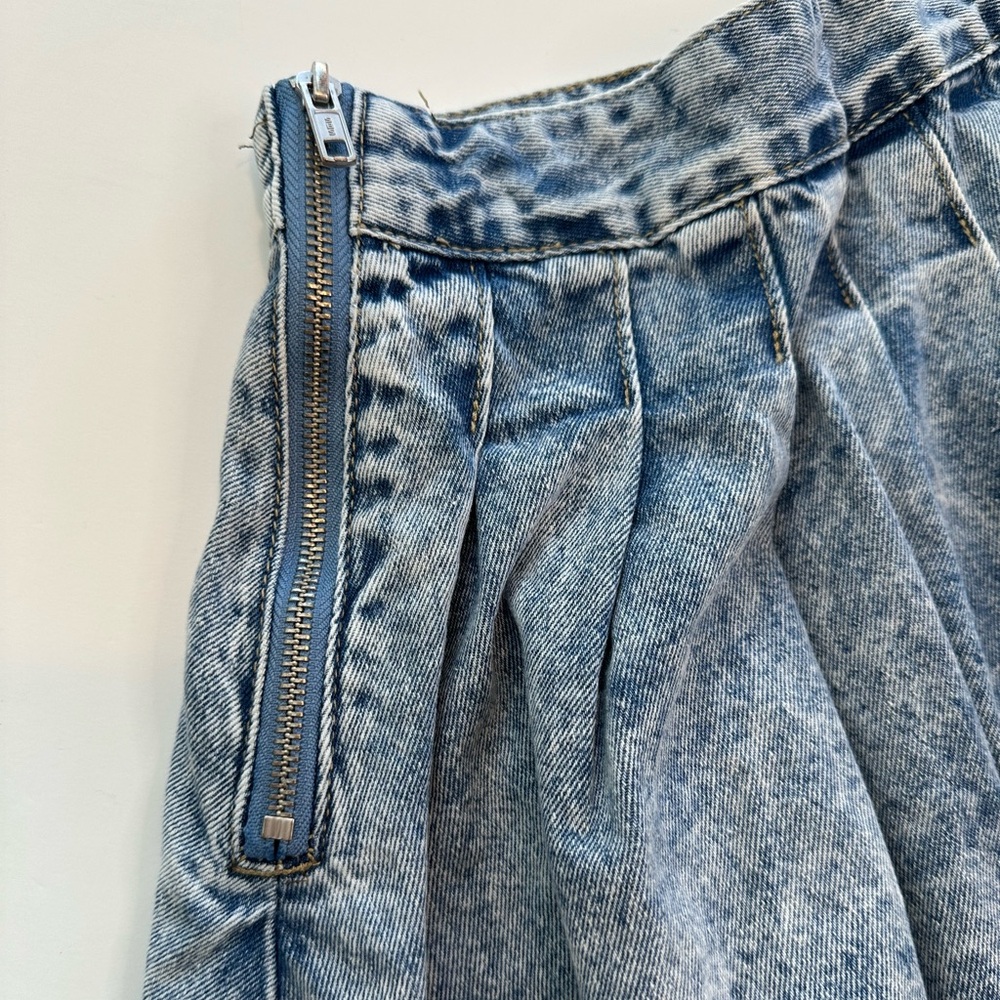 Pleated Denim Mini Skirt Raw Frayed Hem Blue Women’s Size X-Small - Picture 3 of 7